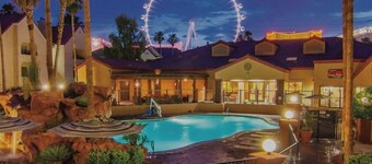 2-bedroom villa on superb Las Vegas strip !! Just steps away from Sphere !!