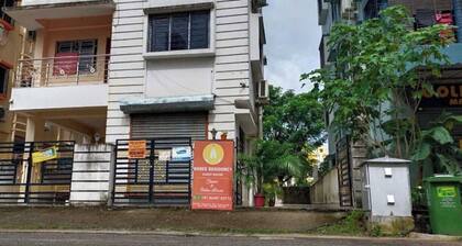 9-bedroom building in fabulous Kolkata with WiFi, fitness room, AC