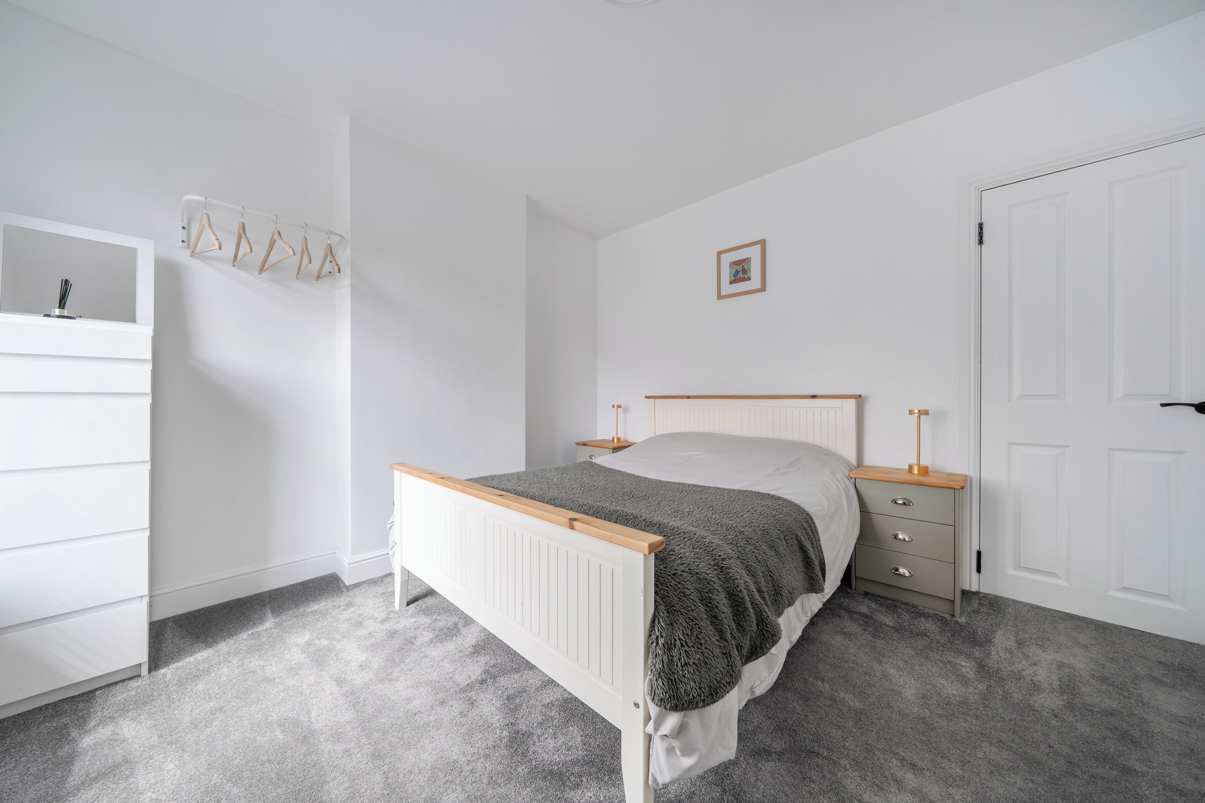 2 kamar tidur, setrika/meja setrika, Wi-Fi gratis, dan seprai linen