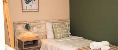 1 bedroom, WiFi, bed sheets