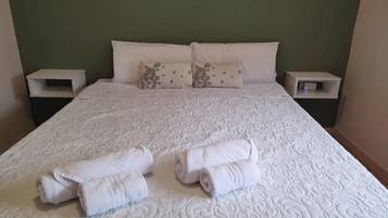 2 bedrooms, WiFi, bed sheets