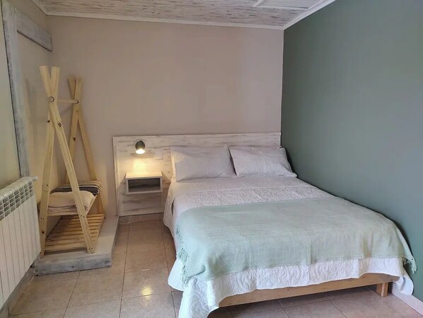 1 habitación, wifi y ropa de cama