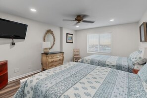 3 chambres, fer et planche à repasser, Wi-Fi, draps fournis