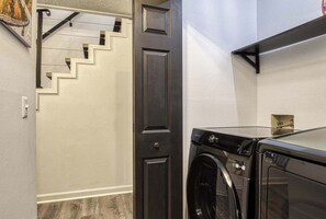 Luokittelematon kuva, 4 kautta 47, painike