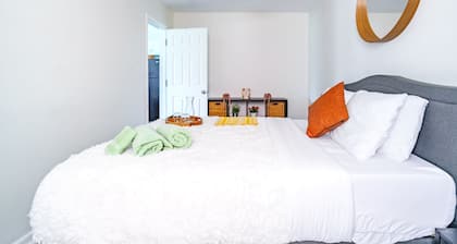 Short North Convention Private Parking Pets