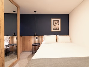 Apartment, 2 Bedrooms (201) | 2 bedrooms, desk, iron/ironing board, free WiFi