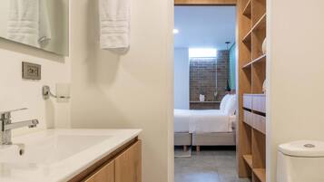 Apartment, 2 Bedrooms (401) | Bathroom | Shower, free toiletries, hair dryer, towels