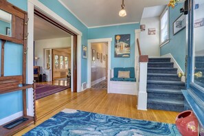 Interior - Walker’s Delight on Queen Anne (Seattle)