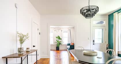 Prime Location Top Rated Clean Parking Free