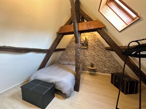 1 dormitorio y ropa de cama