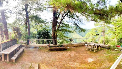 Transient House Baguio Near Minesview With Backyard