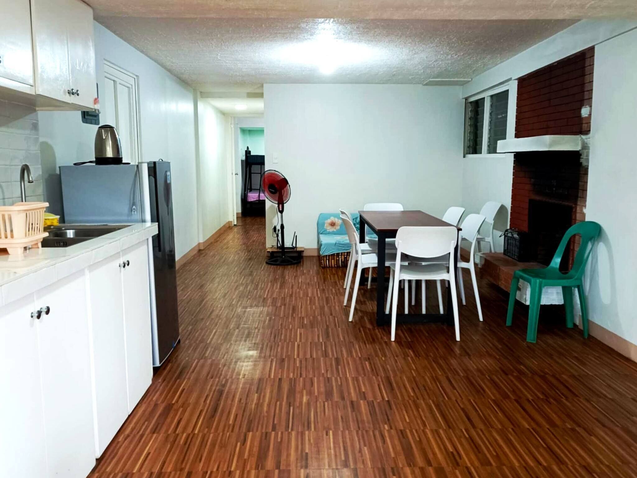 Maison, 2 chambres, balcon, vue sur la montagne | Restauration