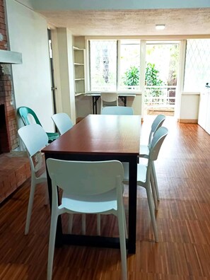 Casa, 2 habitaciones, balcón, vistas a la montaña | Restauración