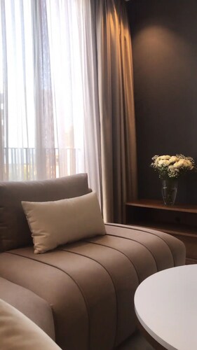 Cozy 1-bedroom apartment in welcoming Casablanca with fitness room, WiFi