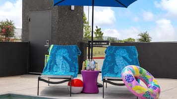 Seasonal outdoor pool