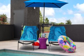 Piscina externa sazonal