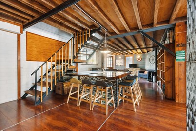 The Workshops - Clyde Holiday Home