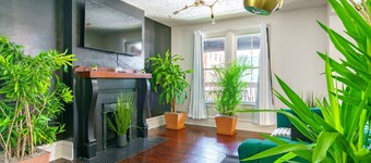 Prime Location Top Rated Clean Parking Free