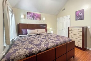 3 chambres, fer et planche à repasser, Wi-Fi, draps fournis