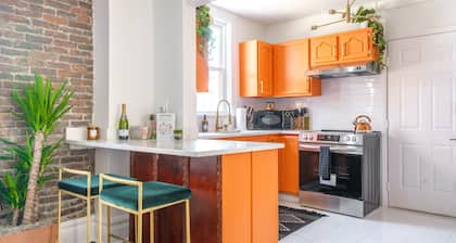 Prime Location Top Rated Clean Parking Free