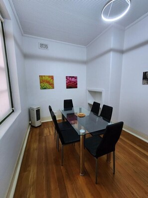 تناول الطعام