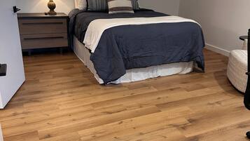 1 bedroom, in-room safe, desk, iron/ironing board