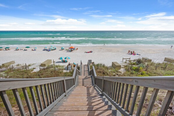 5 bedrooms - Beach House w Private Pool Near Shops Dining (Panama City Beach)