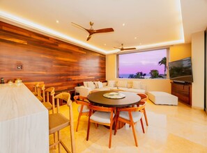 Villa - 6 BR Huge Villa Steps To Beach Plus A Pool House (San Jose del Cabo)