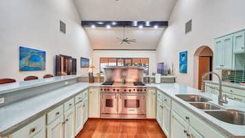 House | 6 bedrooms