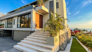 House | 7 bedrooms - Punta De Mita - Luxury 7 BR Villa Oceanview (Punta de Mita)