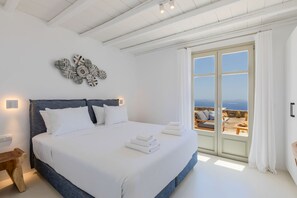 Villa - Renovated Luxury Oceanview Villa With Pool in Mykonos (Mykonos)