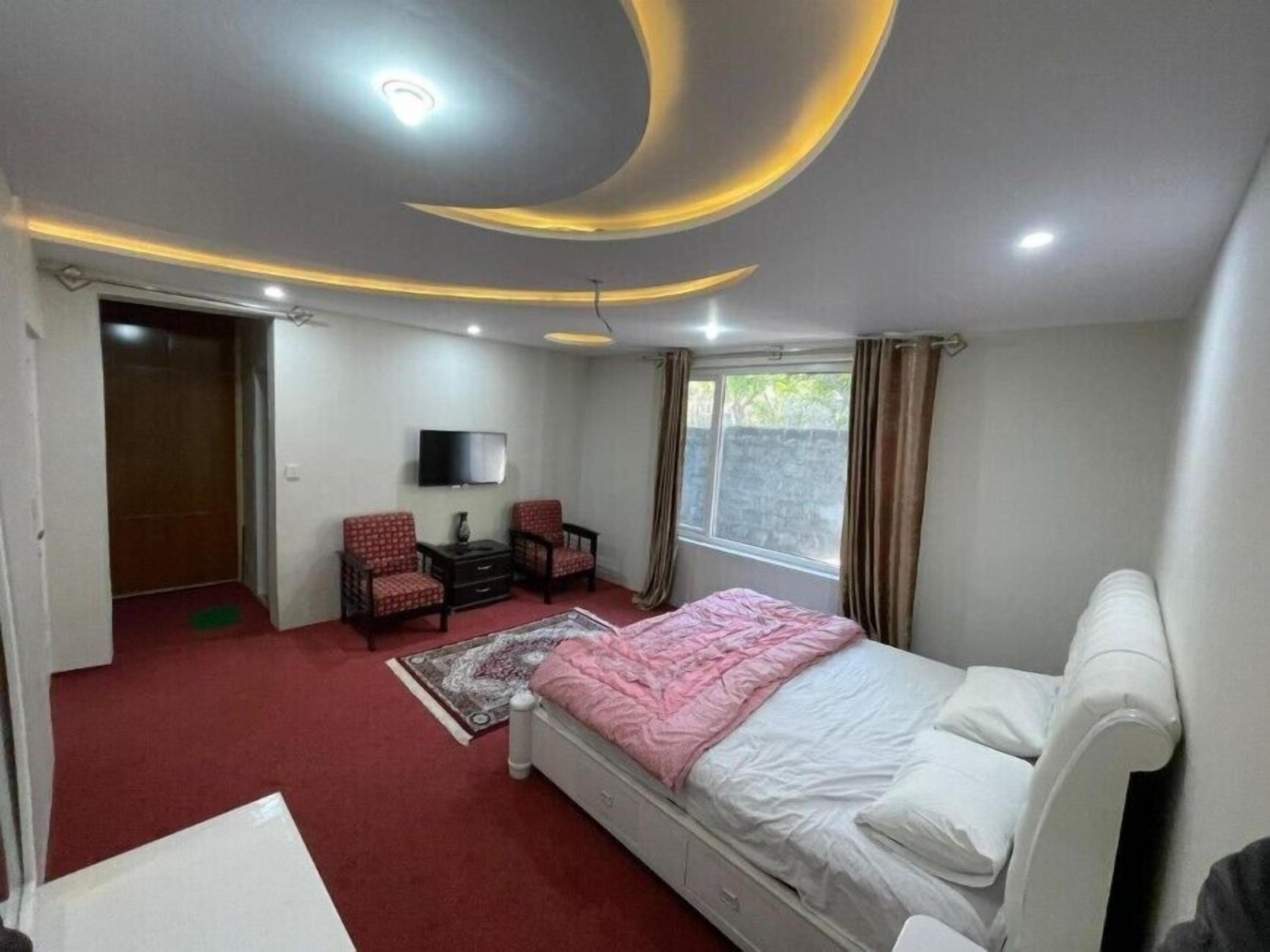 Deluxe-Doppelzimmer, Bergblick | Schallisolierte Zimmer, Bügeleisen/Bügelbrett, kostenloses WLAN