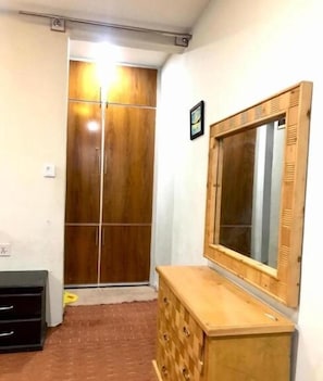 1 bedroom, soundproofing, iron/ironing board, free WiFi