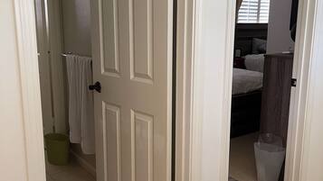 1 間睡房、Wi-Fi、床單