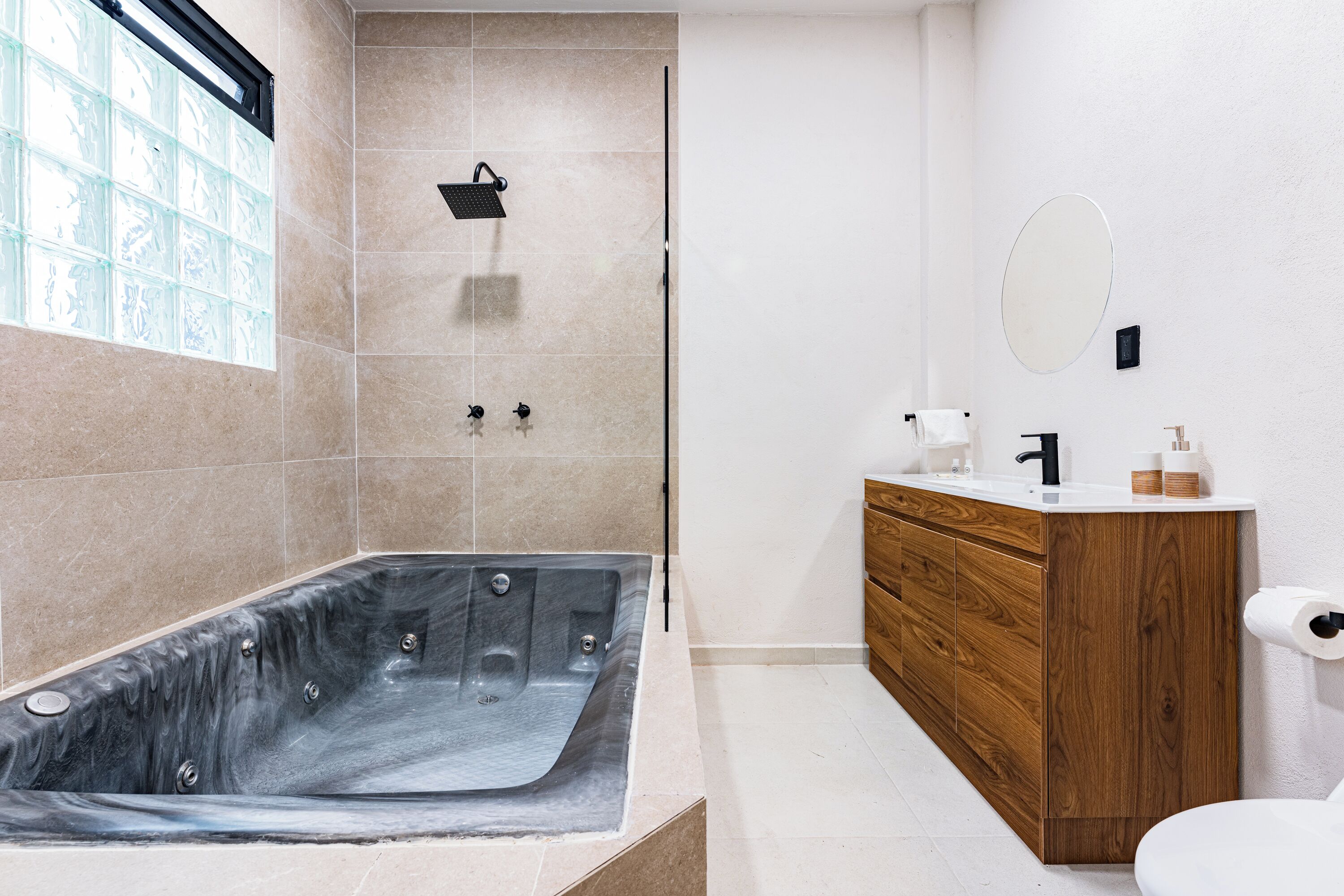Loft, Patio | Bathroom | Shower, hair dryer, towels, soap