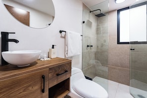 Loft, 1 Double Bed | Bathroom