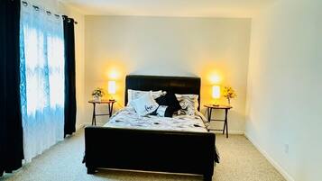 5 bedrooms, iron/ironing board, WiFi, bed sheets