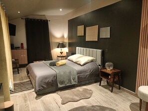 1 habitación, wifi y ropa de cama