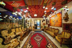 Lobby sitting area - Cappadocia Divin House (Nevsehir)