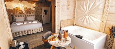 Rom – superior, badekar | Sengetøy i egyptisk bomull og sengetøy av topp kvalitet