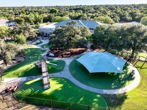 Exterior - HOT TUB Tranquil Escape Pool Gym (Round Rock)