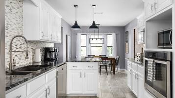 Nhà, nhiều giường, không hút thuốc | Bếp riêng | Dụng cụ pha cà phê/trà, ấm điện