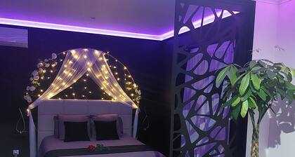 LA NUIT DES SECRETS love room with jacuzzi and private sauna ♥️