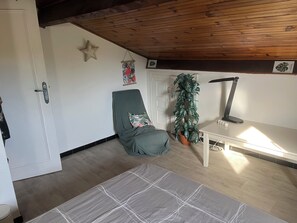 1 bedroom, WiFi, bed sheets