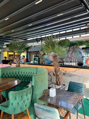 Terrace/patio - Lion Boutique Hotel (Cinarcik)