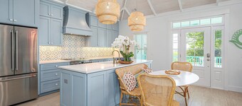 Coral Cottage - New Construction Charming 3-bed/3-bath cottage with PRIVATE POOL