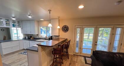 Your Peaceful Home on the Klamath River