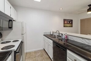 Fridge, microwave, oven, stovetop - 50 Yard Line

 (College Station)