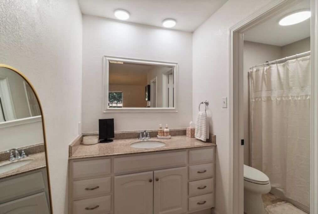 Hair dryer, towels, soap, toilet paper
