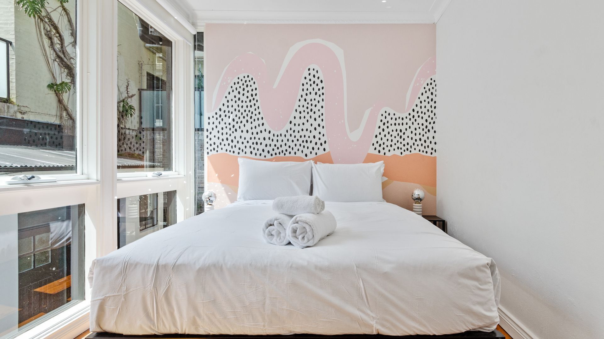 2 bedrooms, desk, free WiFi, bed sheets